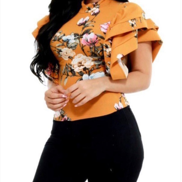 Floral Print Bell Sleeve Top - Picture 2 of 3